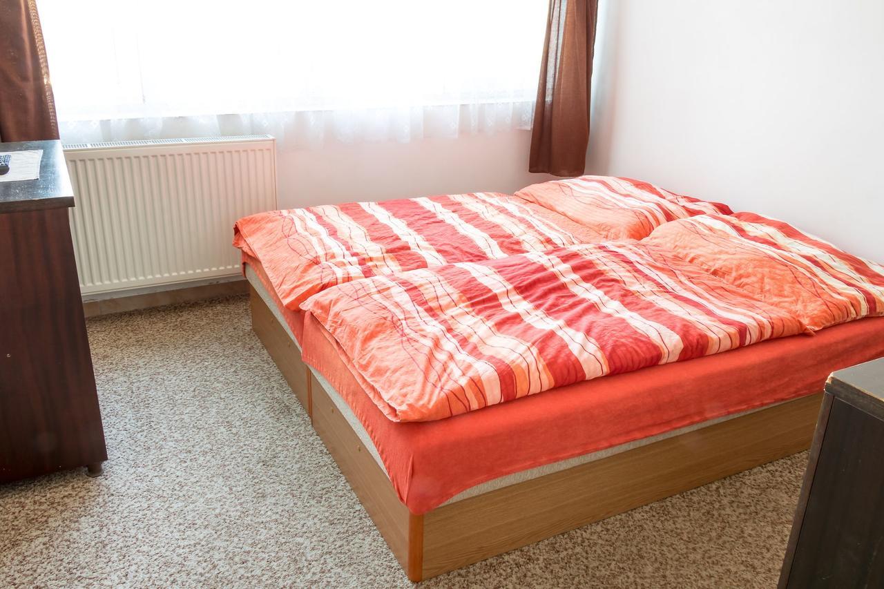 Alton Garni Hotel Ceske Budejovice Extérieur photo