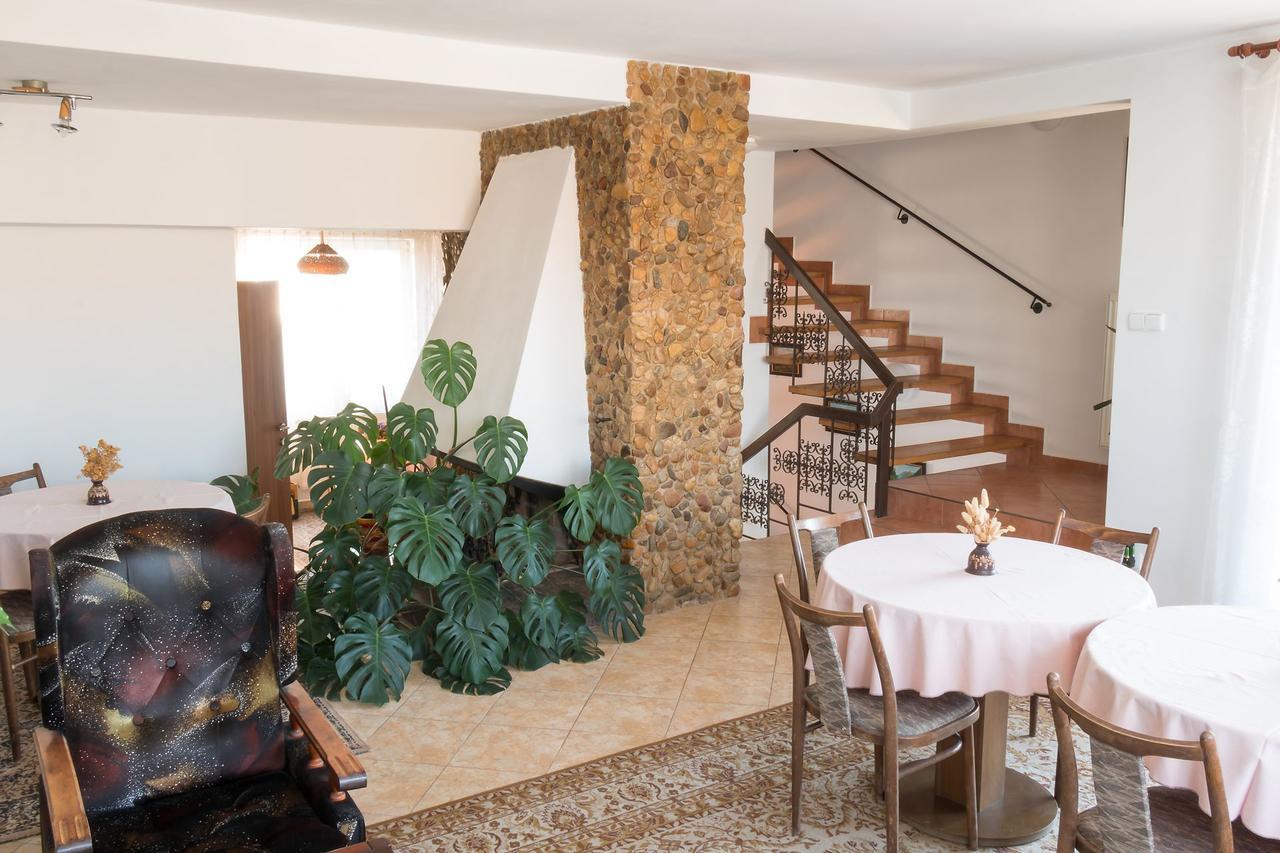 Alton Garni Hotel Ceske Budejovice Extérieur photo