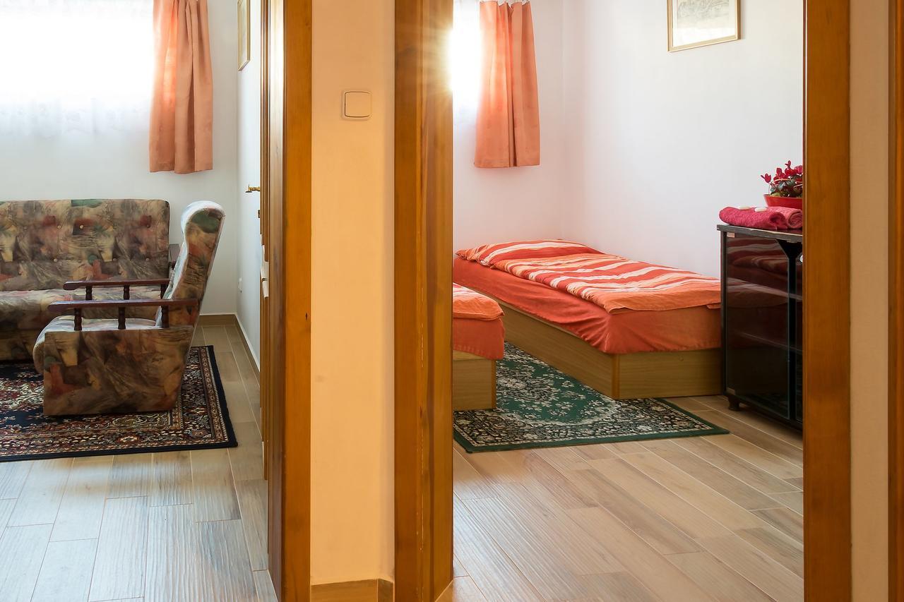 Alton Garni Hotel Ceske Budejovice Extérieur photo